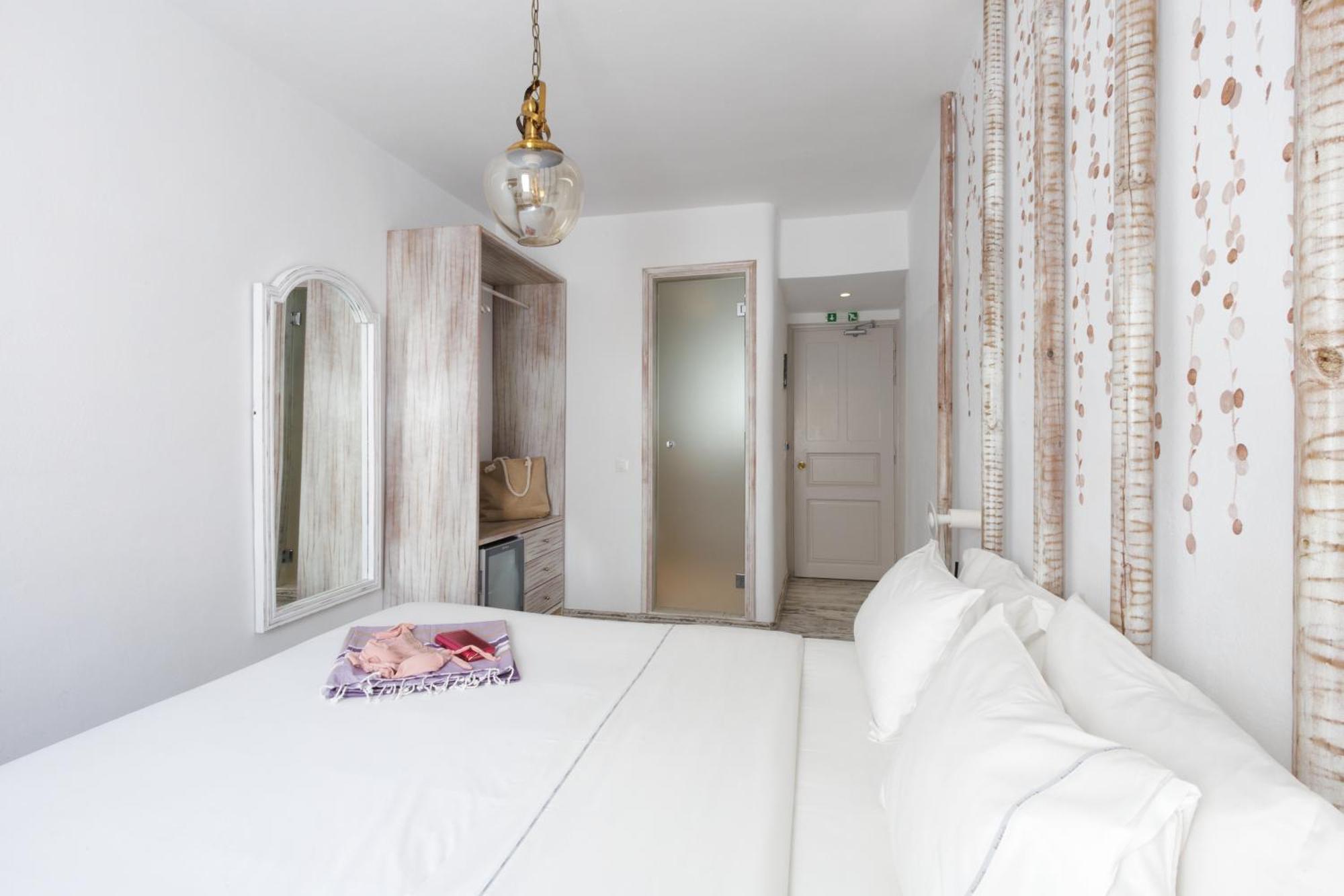 Hotel The Museum Project Oia Zimmer foto